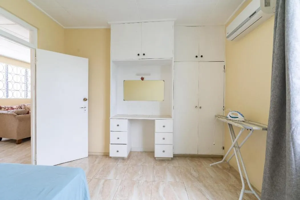 Glendale Apartment #1 Крайст-Черч